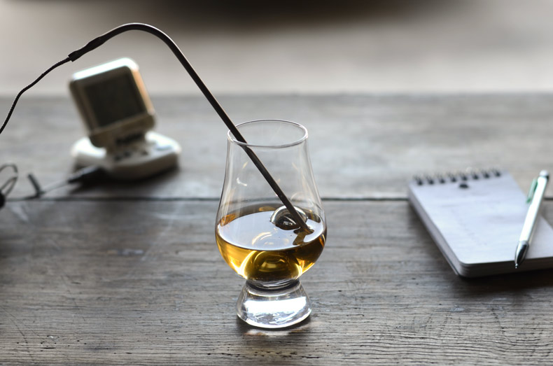 What are whiskey stones and are they worth it? – RackHouse