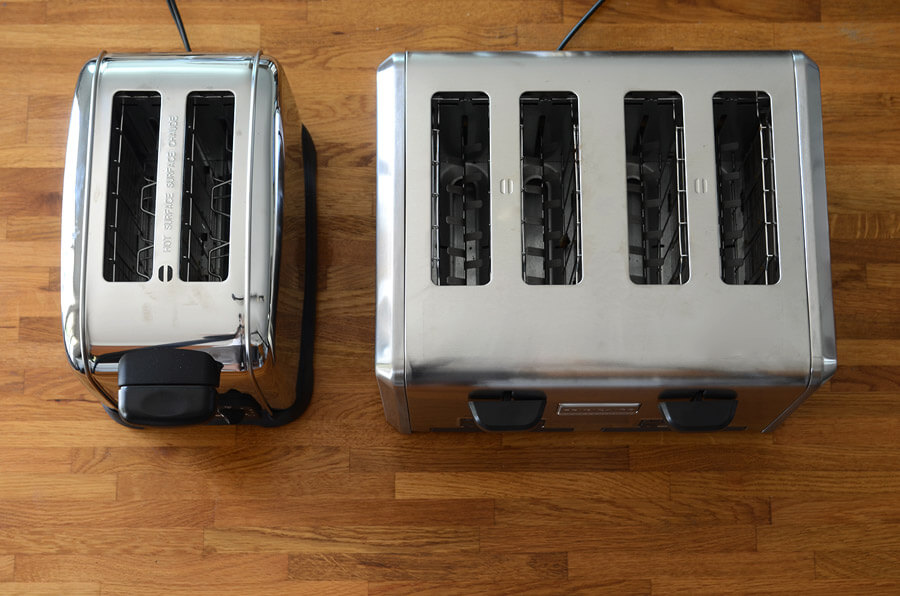 2 vs 4 slot toaster