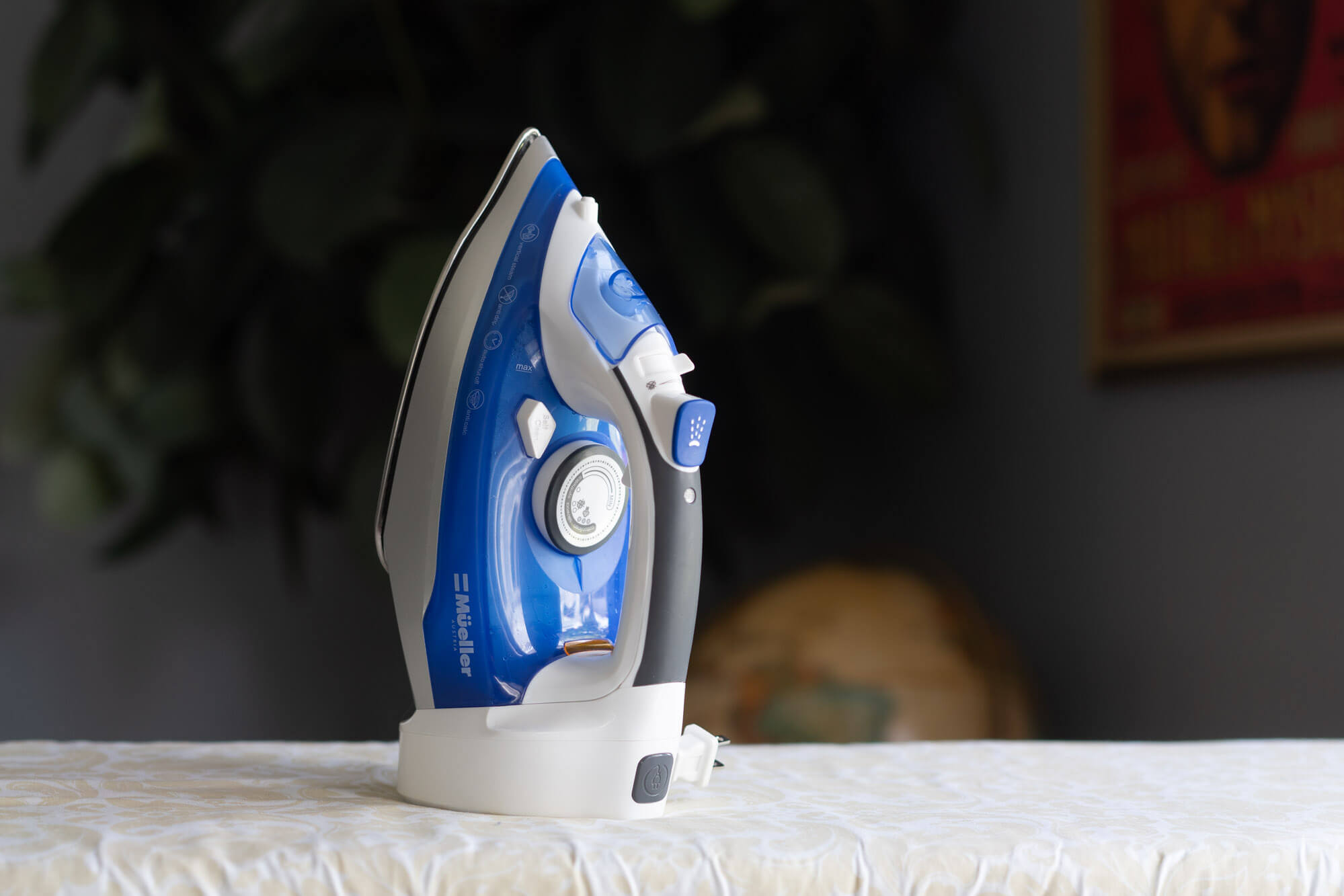 The 12 Best Steam Irons of 2022 - Reviews by Your Best Digs