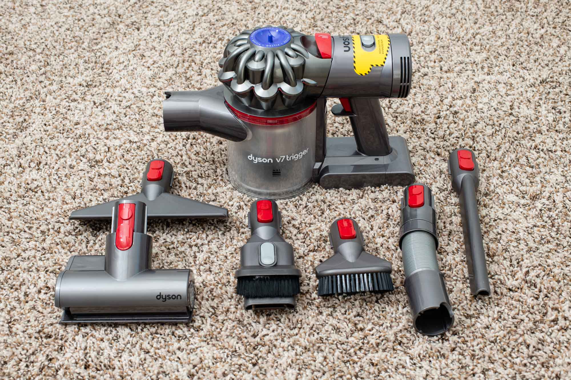 ristet brød Synslinie Perpetual Dyson V7 Trigger Vacuum Review - Your Best Digs