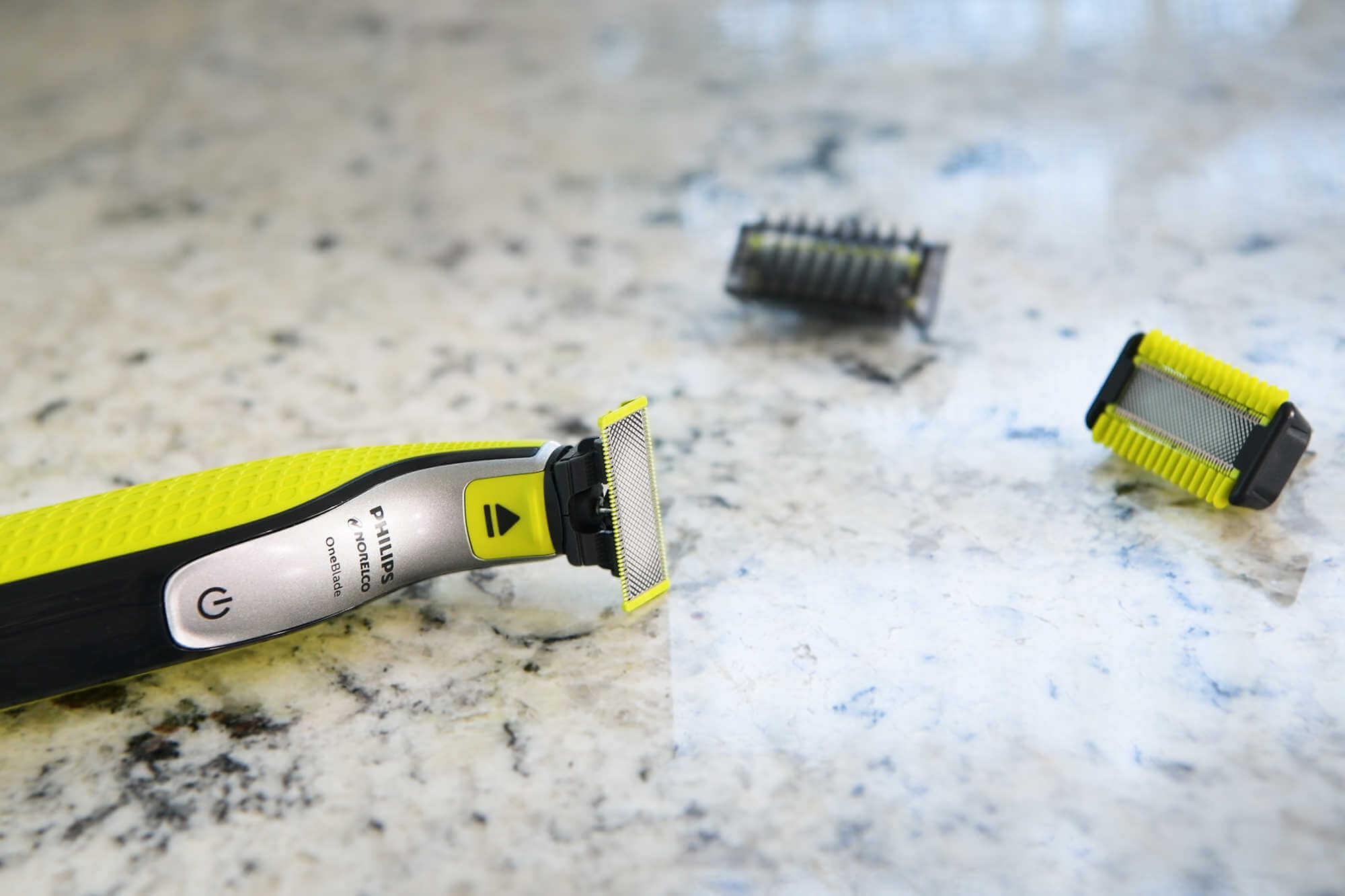 Philips Norelco OneBlade Review - Your Best Digs