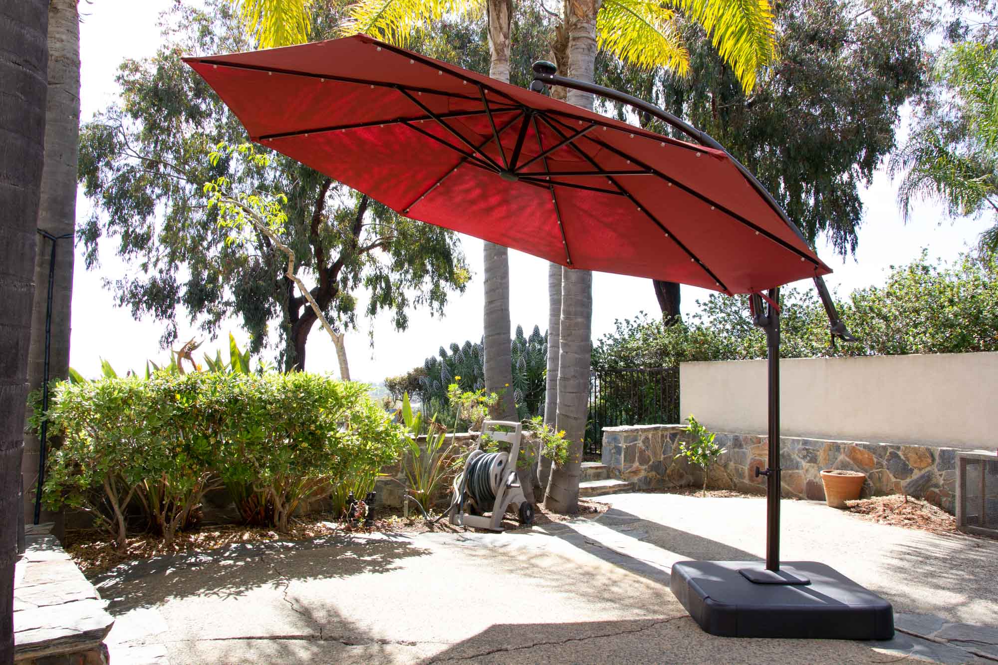 The Best Patio Umbrellas And Stands Of 2021 Reviews By Ybd - 11 Ft Led Round Offset Outdoor Patio Umbrella Replacement Canopy
