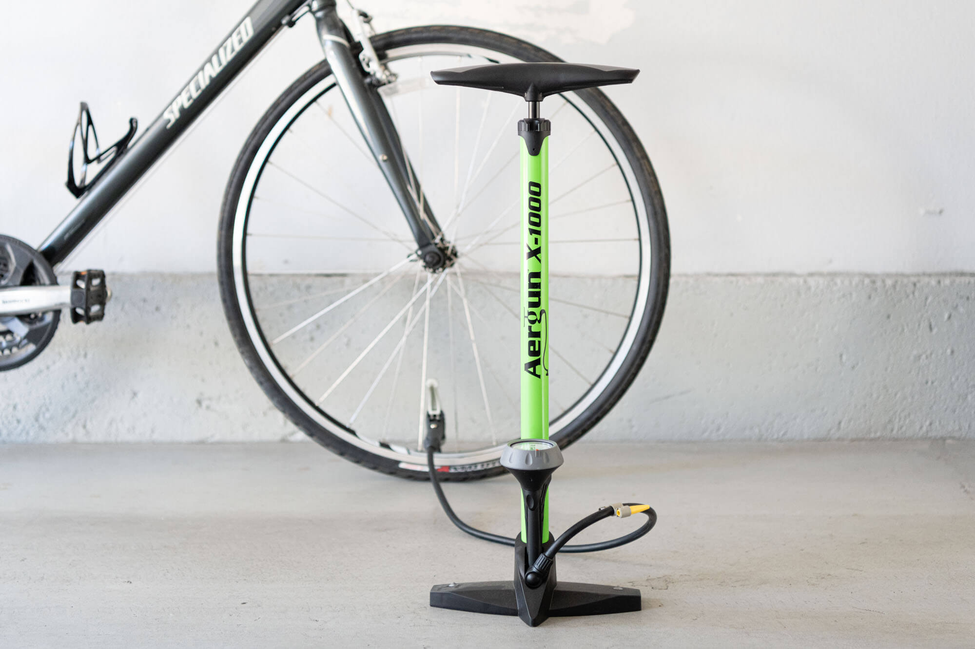 Schwinn MULTI-USE Frame-to-Floor Pump DIAL GAUGE Bicycle Bike Tire w// Bracket