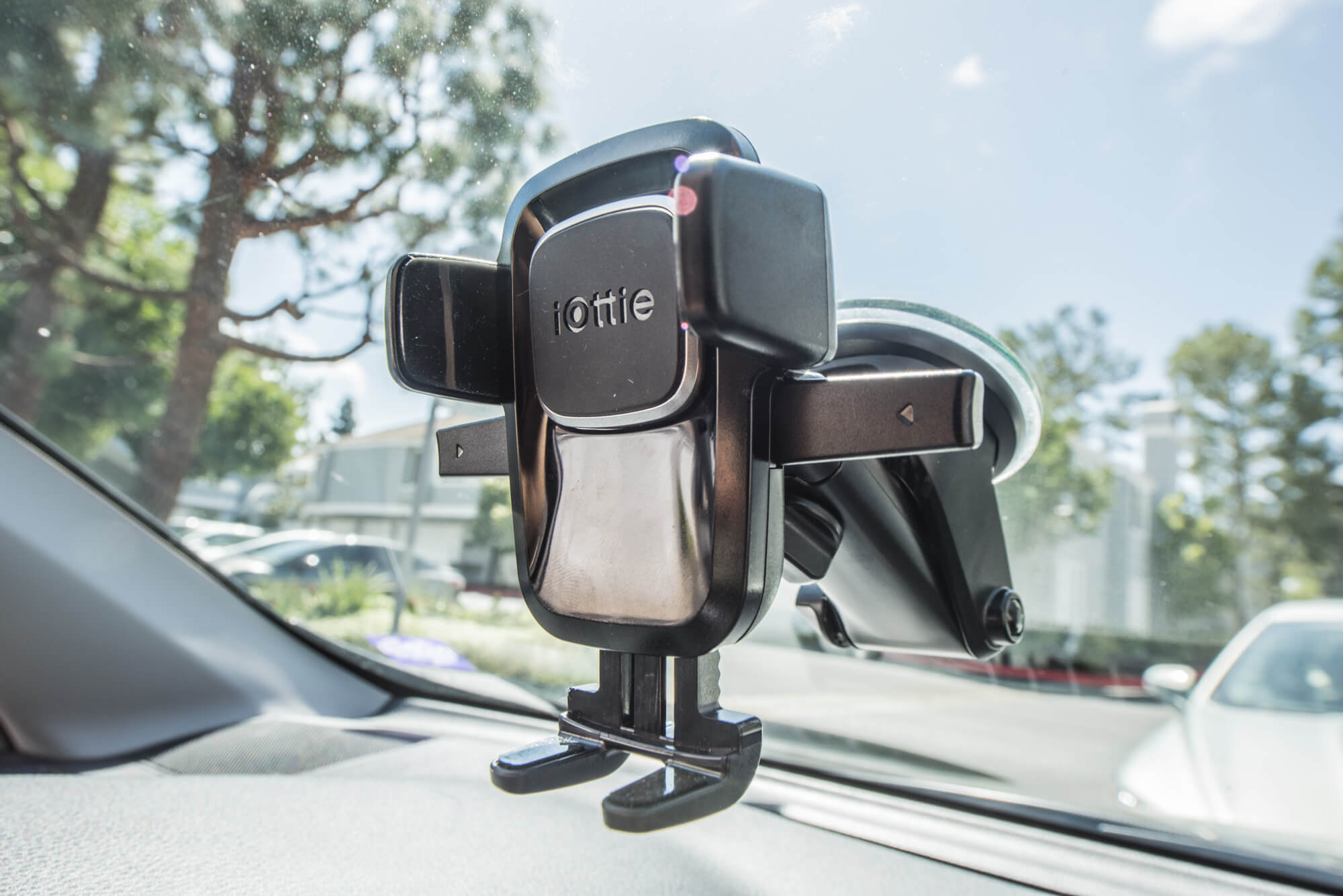 Get iOttie's highly rated iPhone mount for dashboards and windshields for  20% off at