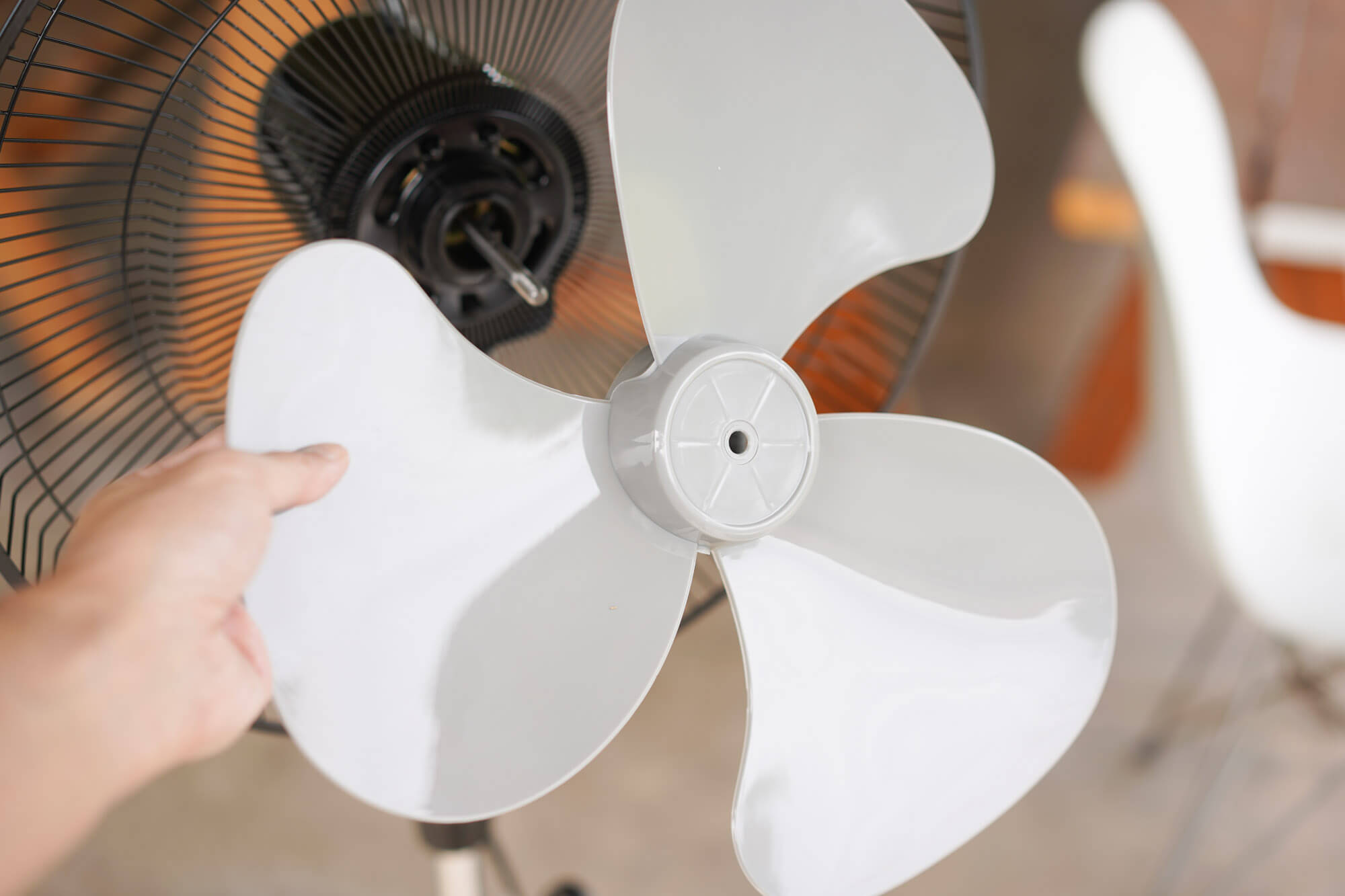 How To Clean A Fan With Step By