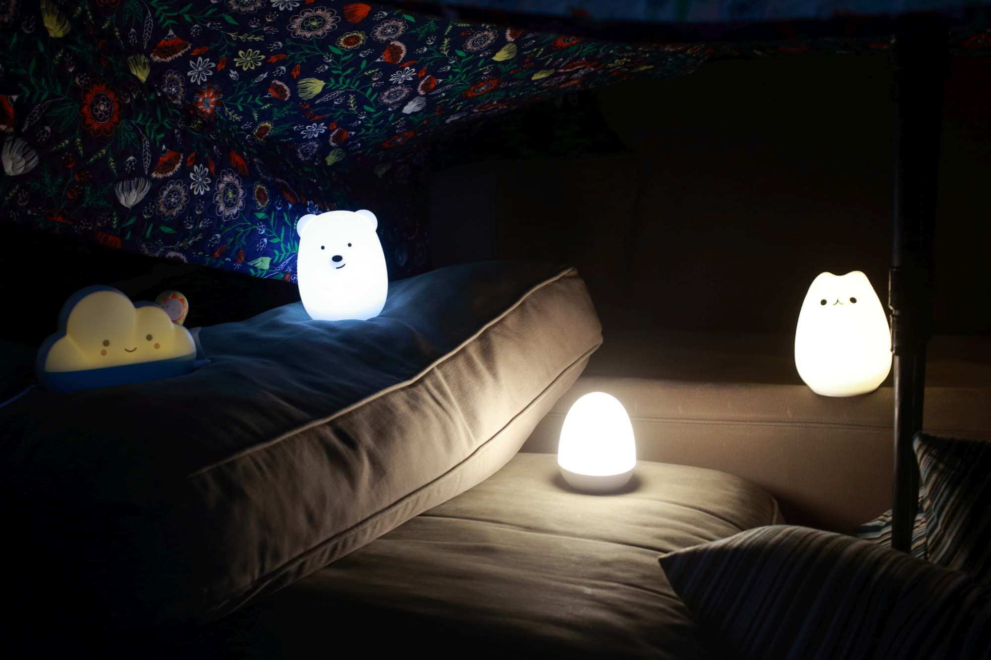 2 Pack Plug-in LED Night Light Hallway Bedroom with Auto Light Sensor Control