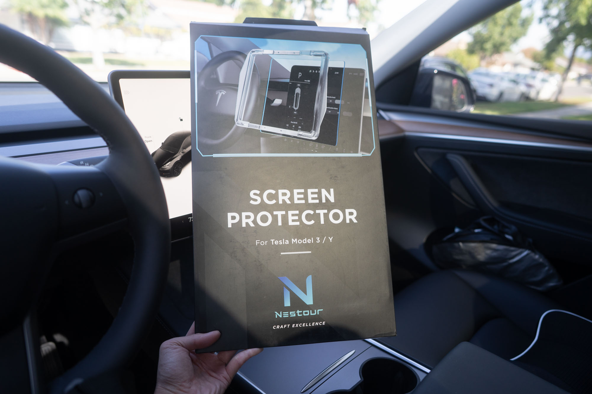 Nestour screen protector box