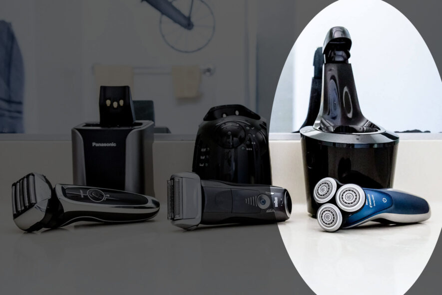 Philips - S8900 electric shaver with stand